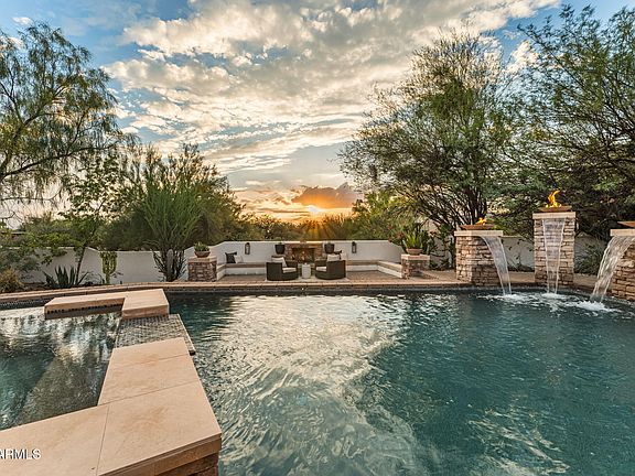 3rd image of 35530 N CANYON CROSSINGS Drive