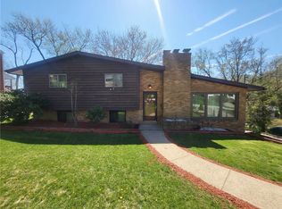 275 Oakcrest Ln, Pittsburgh, PA 15236