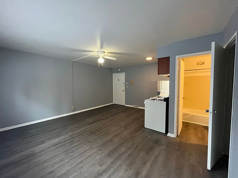 1517 E Royall Pl — Photo 10