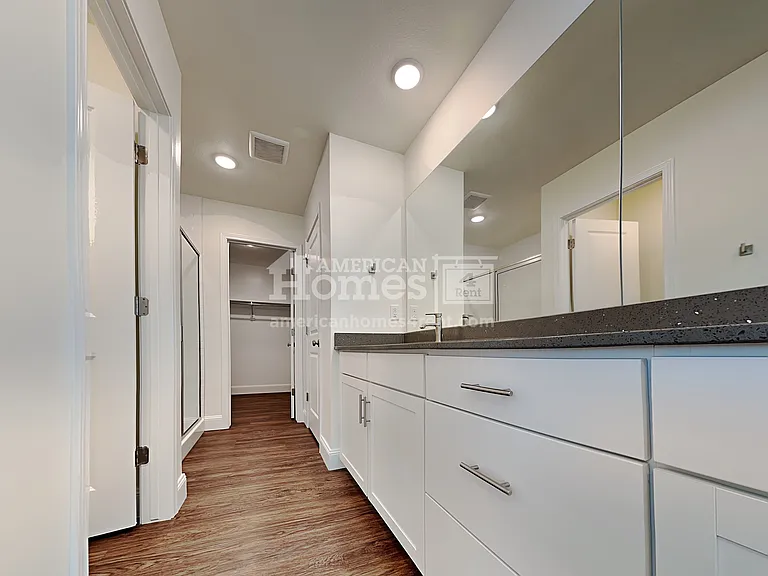 2625 W 3290 S — Photo 13