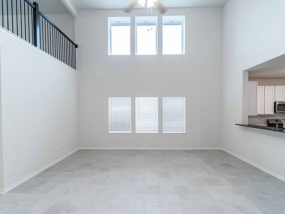 4th image of 3113 Waxwing Dr