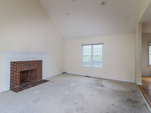 4th image of 155 Harvest Ln