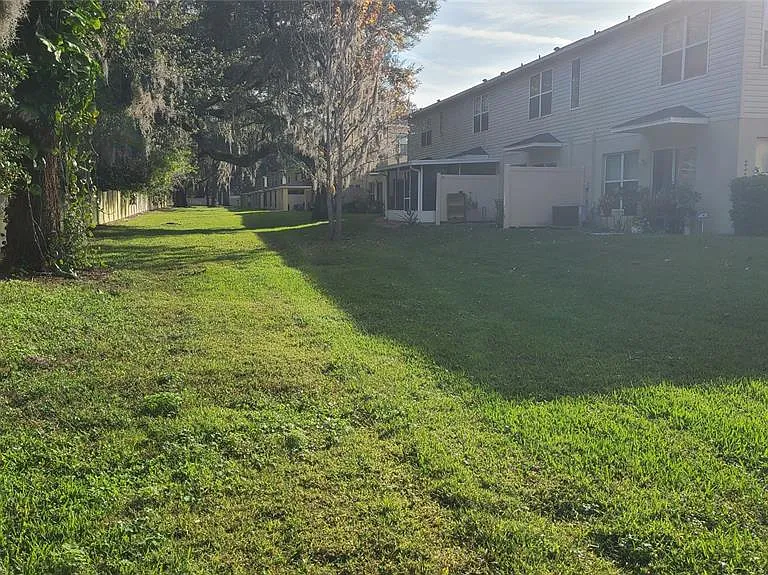 2914 Royal Tuscan Ln — Photo 31