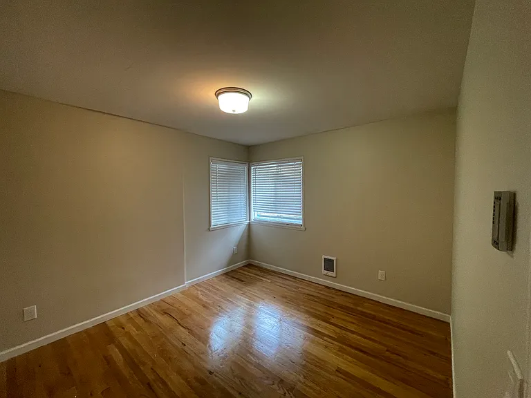 10640 SE 16th St #6 — Photo 9