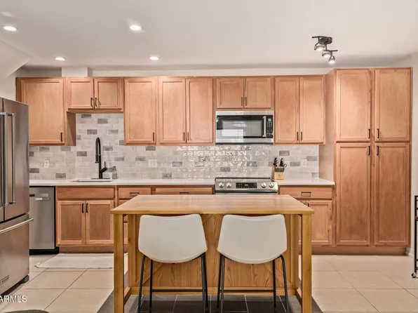 8649 E ROYAL PALM Road #232, Scottsdale, AZ 85258