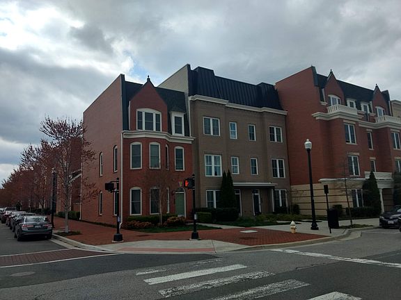 3rd image of 2200 Potomac Ave