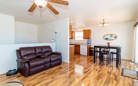 5th image of 545 N Tidy Dr E