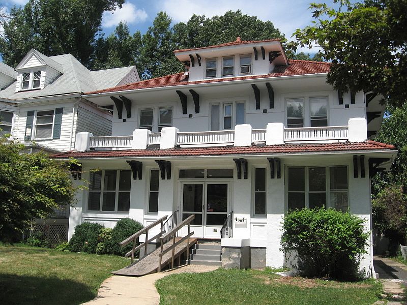 1st image of 70 Warrington Pl