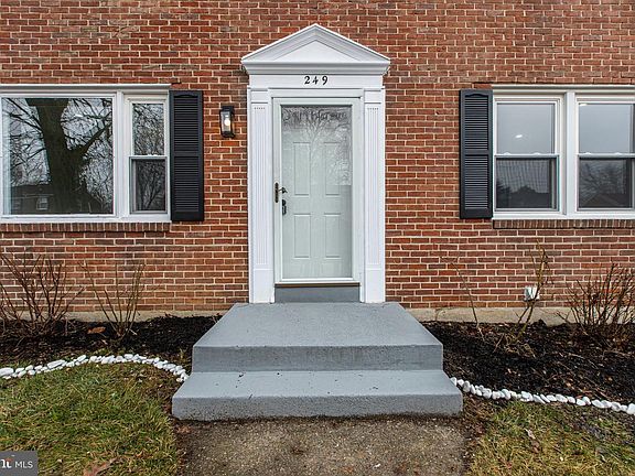 5th image of 249 Pinehurst Rd