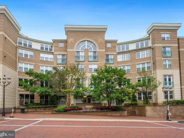 12001 Market St APT 441, Reston, VA 20190