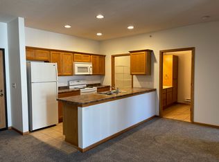 3634 Calvert Rd FLOOR 2, La Crosse, WI 54601
