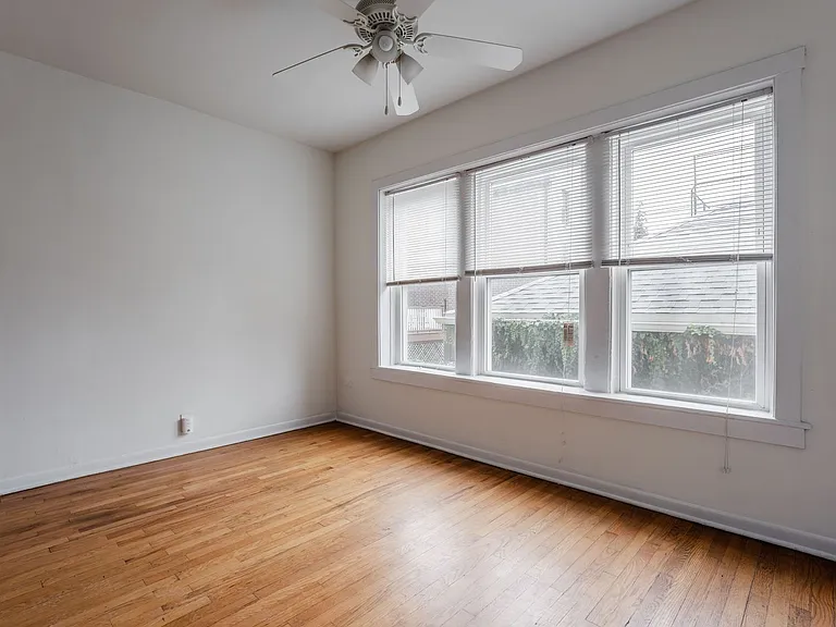2209 W Byron St #1 — Photo 11