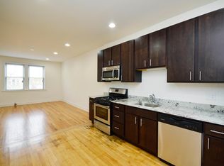 3401 W Balmoral Ave, Chicago, IL 60625