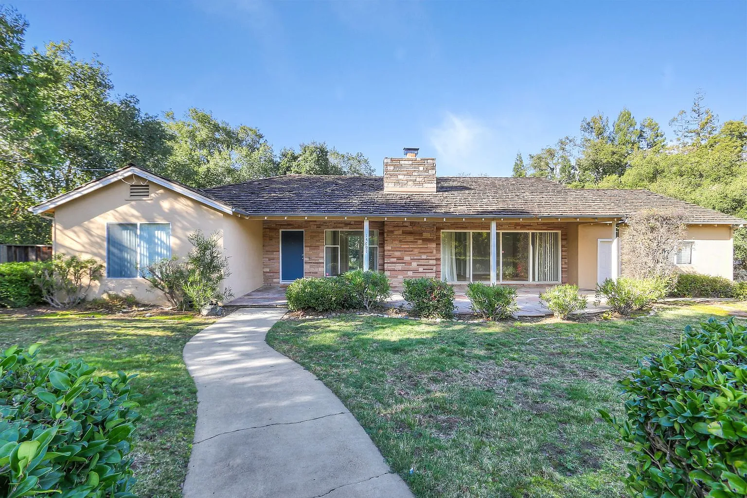 14691 Horseshoe Dr photo 1