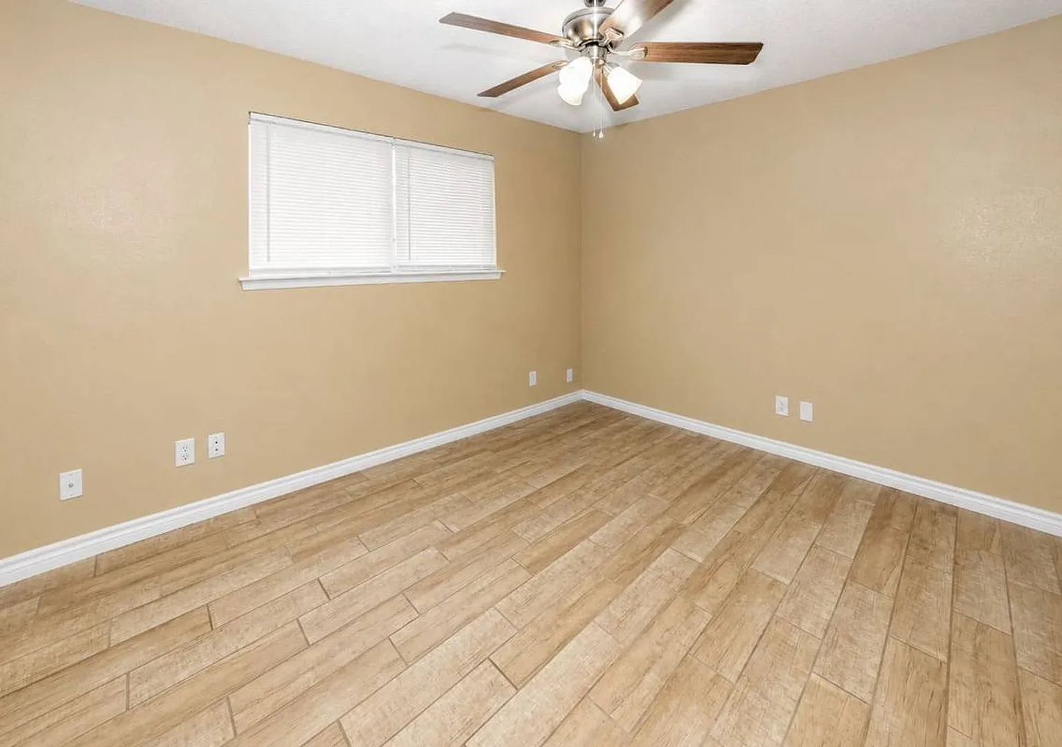 Charming Corner Lot Retreat: 3-Bedroom Haven in Killeen! — Photo 4