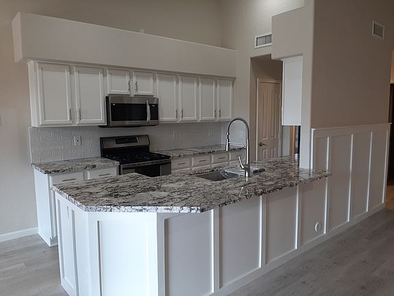 Newly Remodeled Kitchen