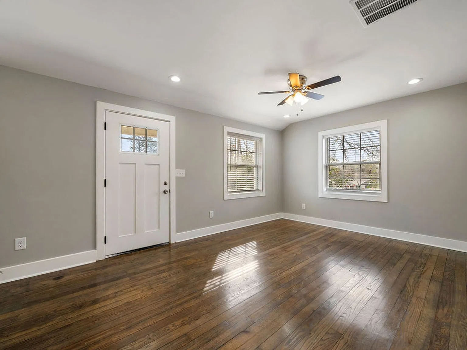 Balfour Marietta — Photo 3