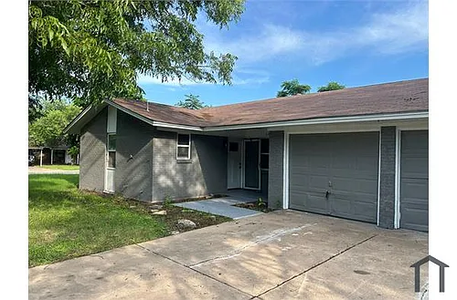 2806 Sharon Dr Photo 1