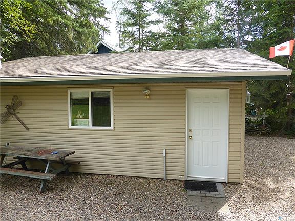 4th image of 217 & 221 Birch DRIVE
