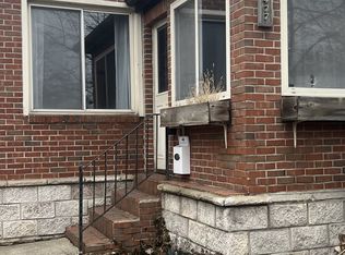 1477 Woodward Hts, Ferndale, MI