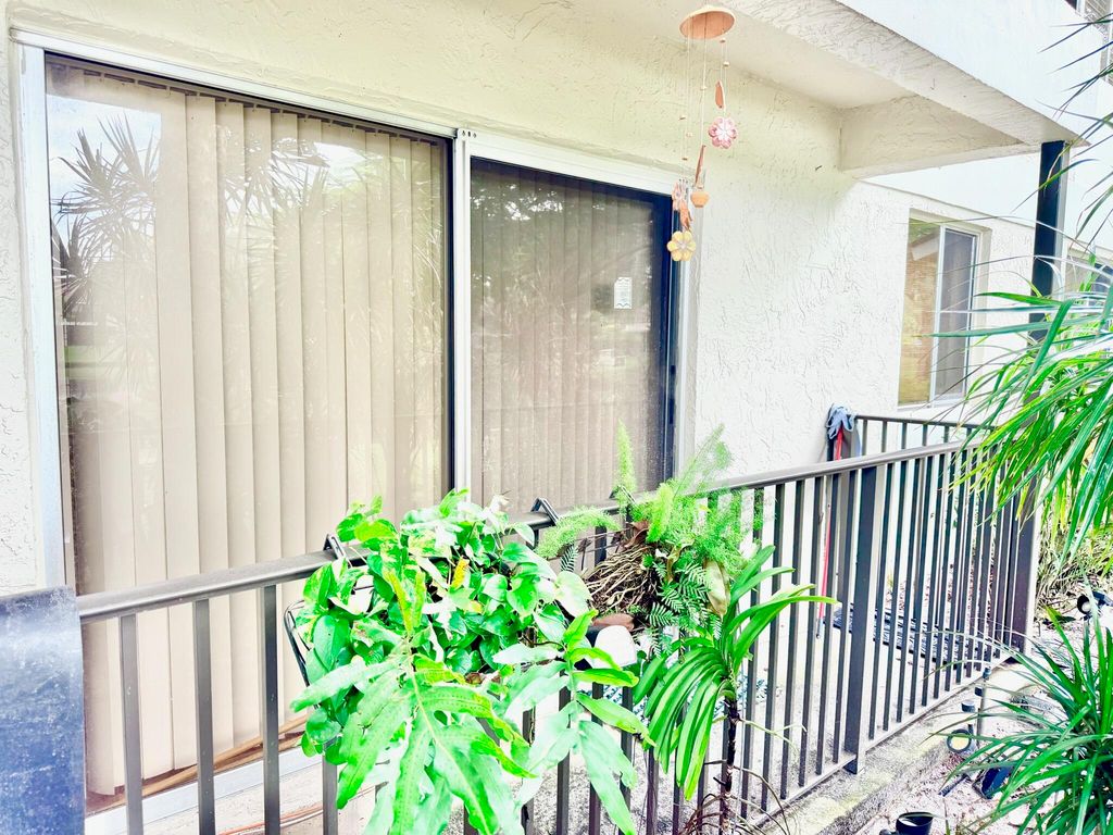 117 Gardens Drive #104, photo 9