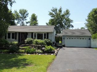 33 Smith St, Rouses Point, NY 12979