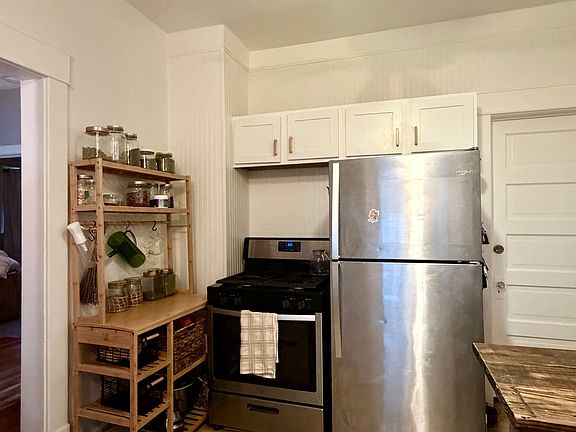 5th image of 101 Burr Oak St NE #1