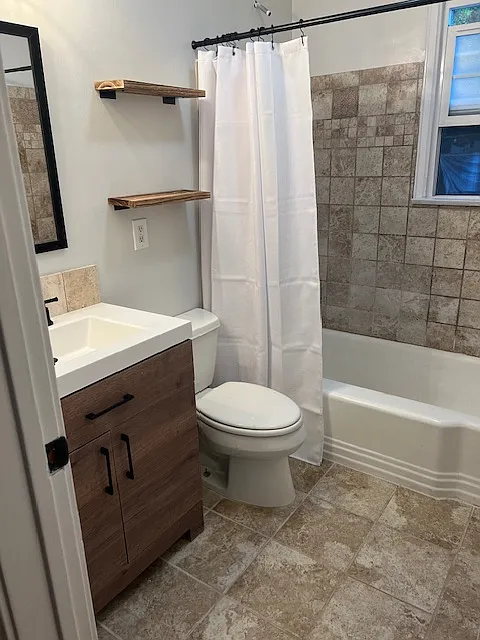 2 bed, 800 sqft, $3,750 — Photo 3