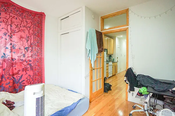 Rented by City Connections Realty | media 38