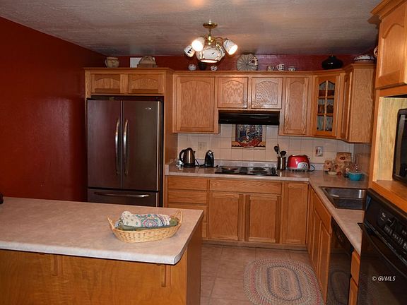 5th image of 1368 N Stadium Ave
