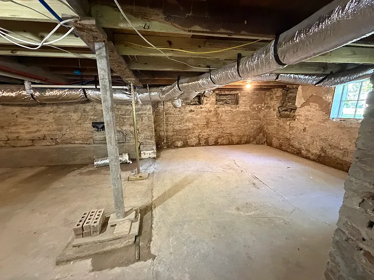 600 W Cave St — Photo 27