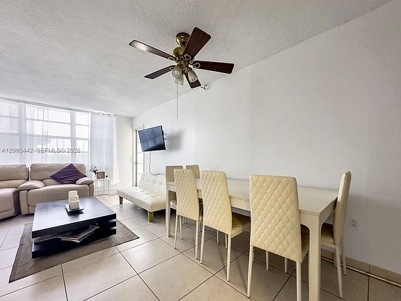 4th image of 2750 NE 183rd St APT 407