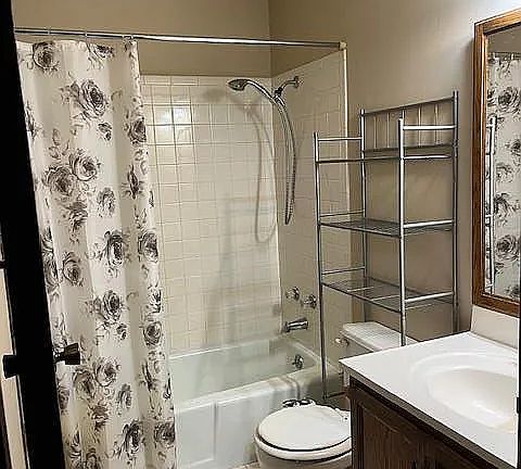 5th image of 8612 W Main St #3