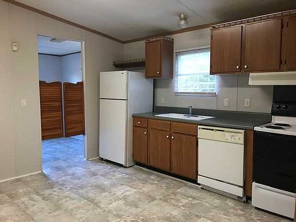 4th image of 589 Camden Dr