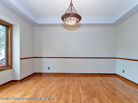 4th image of 4085 Shoals Dr