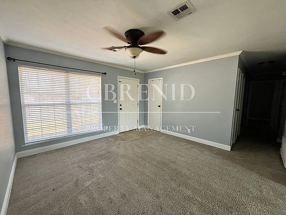 3rd image of 2815 W Pine Ave