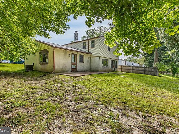 5th image of 532 Cedar Dr