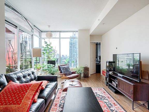 3rd image of 1211 Melville St #2401