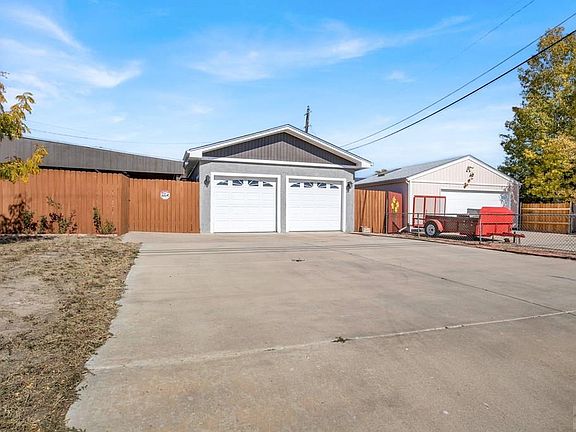 4th image of 3015 W 22nd St