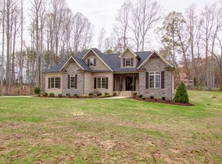 6831 Trace Dr, Browns Summit, NC 27214