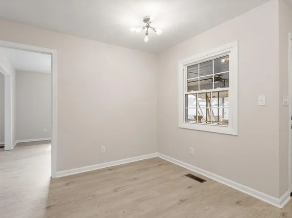 417 Raynor Dr, Fayetteville, NC 28311