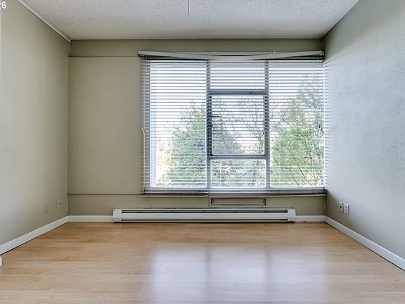 5th image of 1313 Lincoln St APT 401