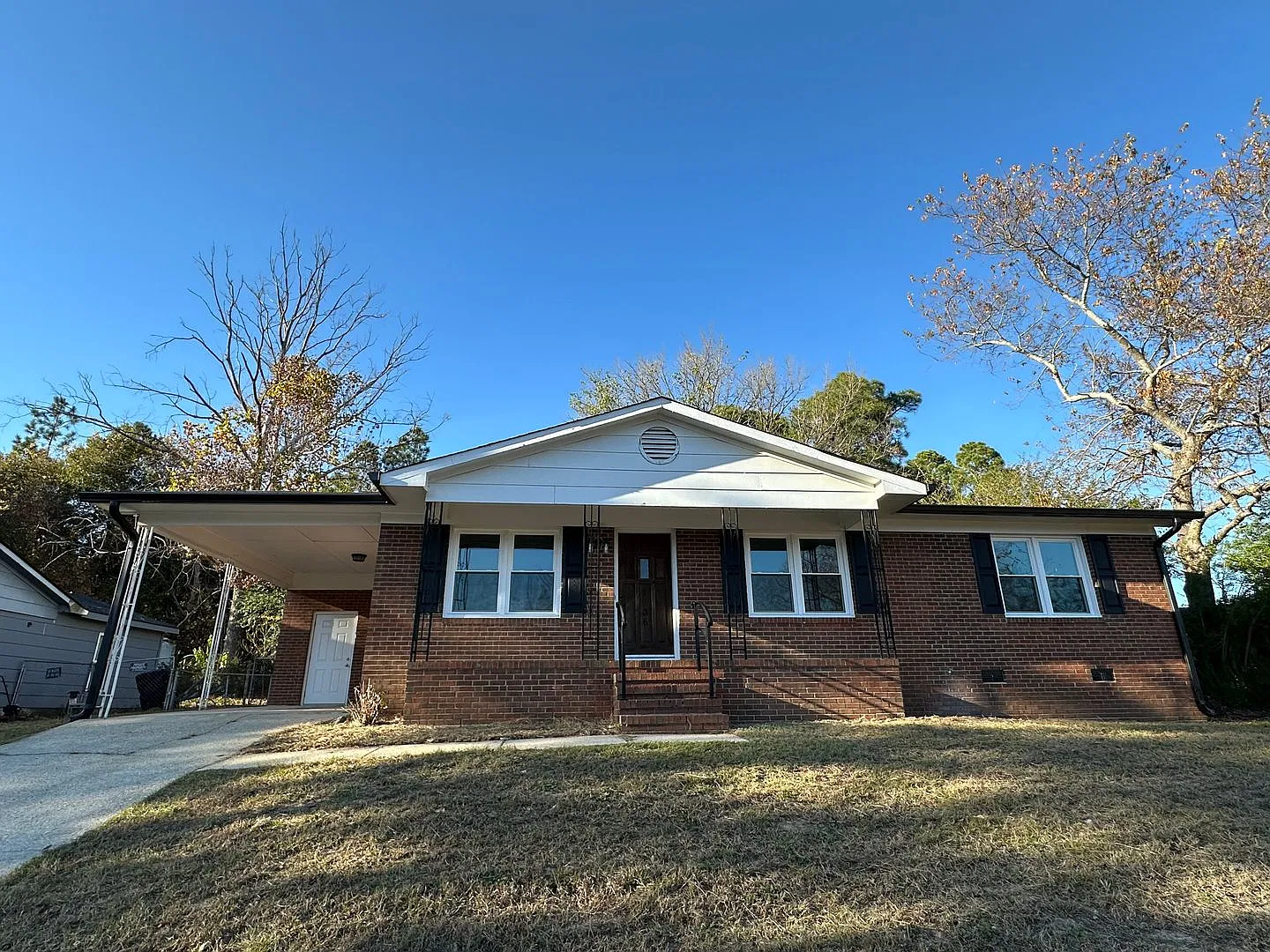 3 Bedroom, 1.5 Bath off Andrews Rd. — Photo 2