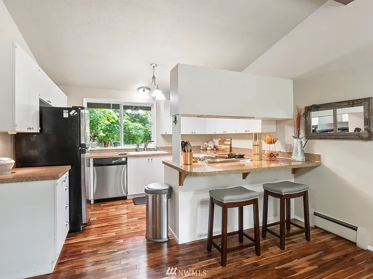 6921 5th Ct SE — Photo 9