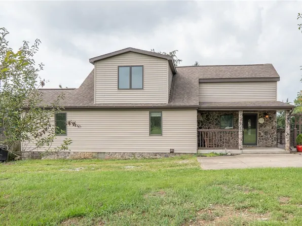 426 Dick Station Rd, Irwin, PA 15642