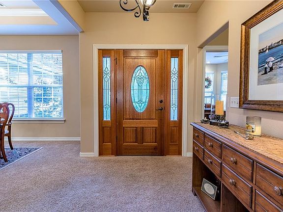 5th image of 56 Tewkesbury Circle Dr