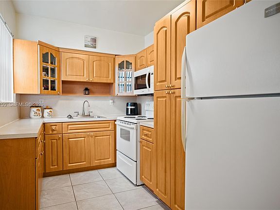 5th image of 9300 NW 32nd Ct