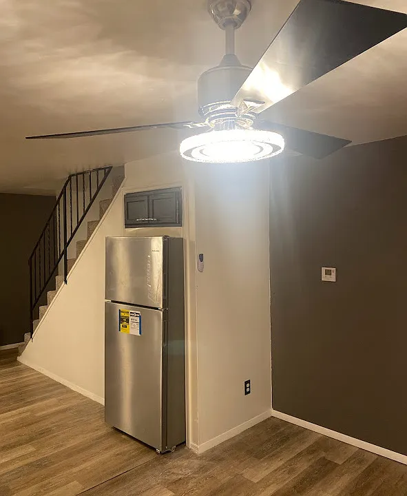 274 W National Rd