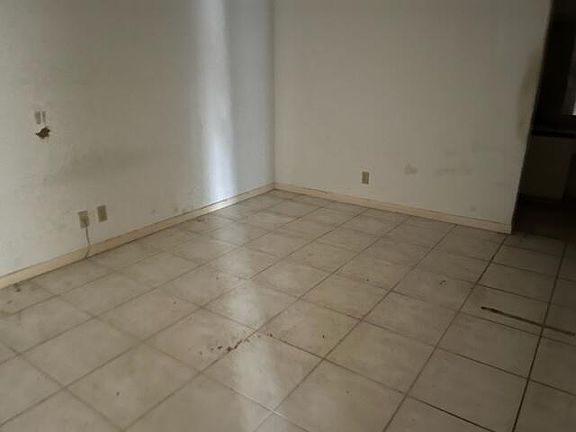 5th image of 2537 Carambola Circle N #1828