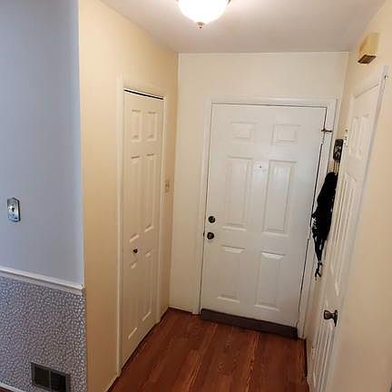 3rd image of 9518 White Pillar Ter